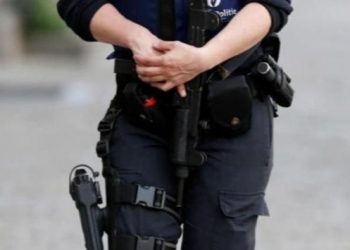 İstanbul’da polis aracına ateş açıldı