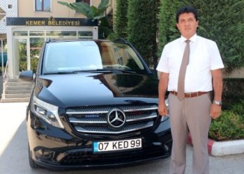 Belediye başkanı tasarruf için makam aracını iade etti