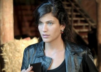 Son bursunu aldı ünlü oyuncuyu engelledi