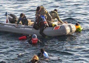 Kuşadası’nda göçmen teknesi battı; 7’si çocuk 9 kişi hayatını kaybetti!