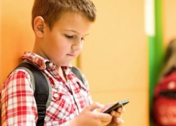 Türkiye’deki çocukların yüzde 59’u akıllı telefon sahibi
