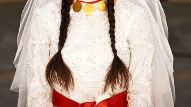 Zorla evlendirilmek istenen kız çocuğu düğünden kurtarıldı