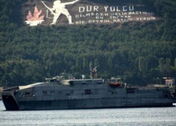 ABD savaş gemisi, Çanakkale Boğazı’ndan geçti