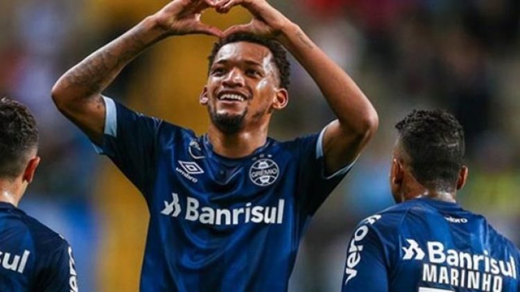 Fenerbahçe’nin yeni transferi İstanbul’da