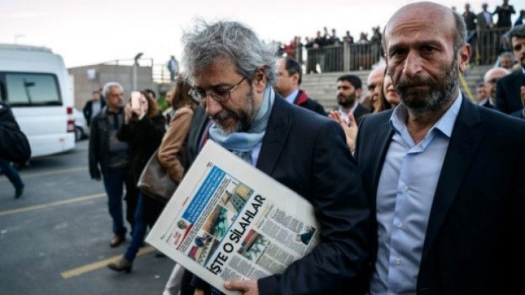 Cumhuriyet, Erdem Gül’e görevden alındığı faksla bildirdi