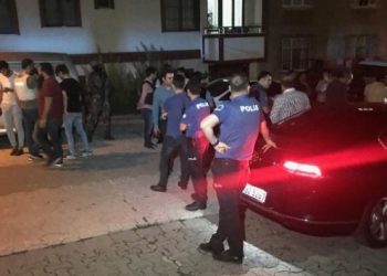 Ataşehir’de sokakta 2 el bombası bulundu