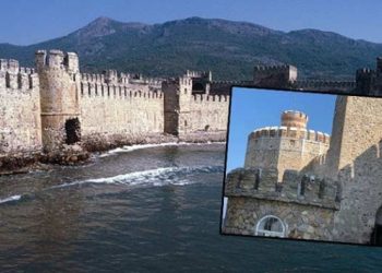 AKP’nin restorasyon anlayışı: Tarihi kaleye PVC pencere ve klima