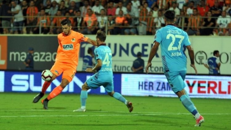 Alanyaspor ,Trabzonspor’u tek golle mağlup etti