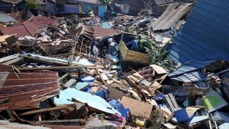 Endonezya’da deprem bölgesinde 5 bin kişi kayıp