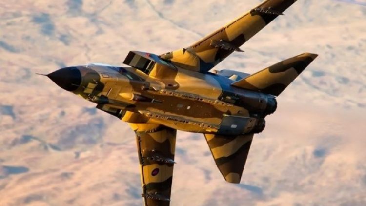 Suudi Arabistan’da savaş uçağı düştü!