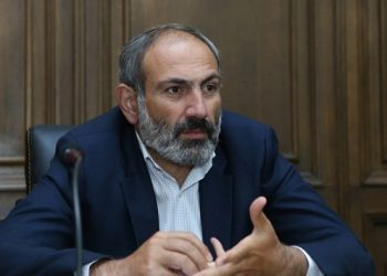 Ermenistan’da Paşinyan istifa ediyor