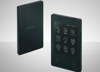 Japonya’da kredi kartı boyutunda telefon