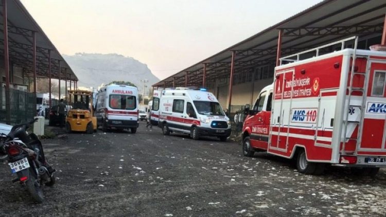 Bergama’da duvar çöktü: 2 işçi öldü, 3 işçi yaralandı