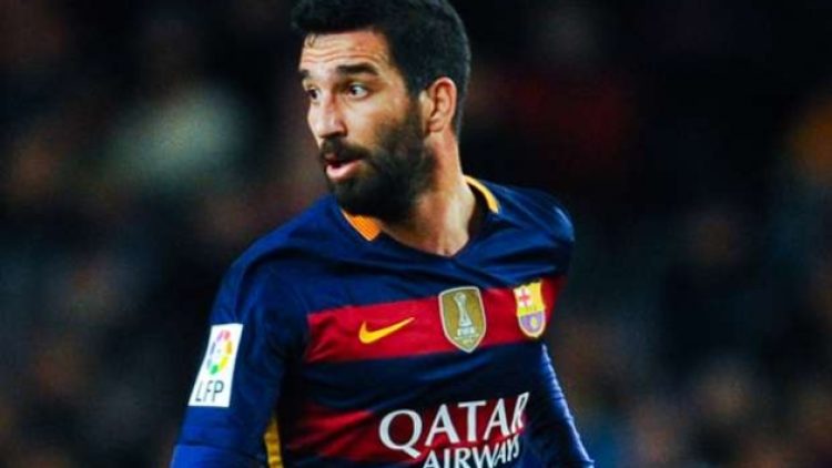 Arda Turan, Barcelona genel kurulunda ıslıklandı