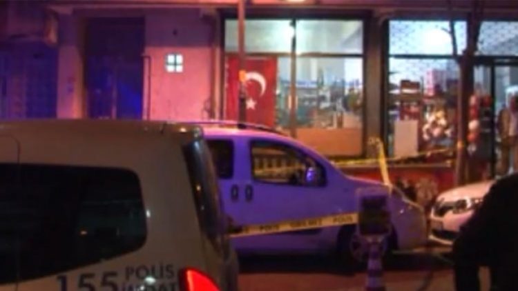 Pompalı tüfekle babasını rehin aldı