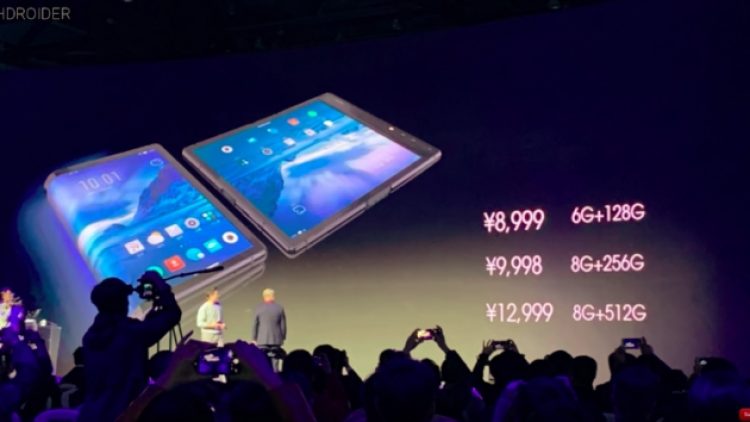 Çinli üretici ters köşe yaptı: İlk katlanabilir telefon satışta!