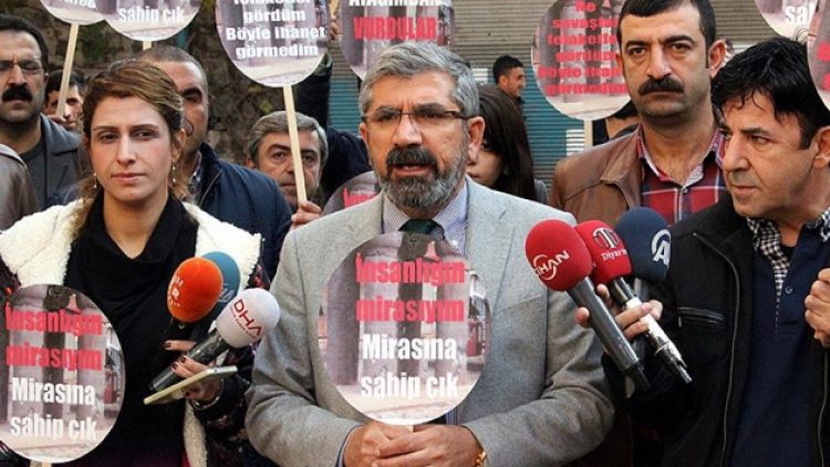 Öldürülen Tahir Elçi’nin yaşam öyküsü kitaplaştırıldı