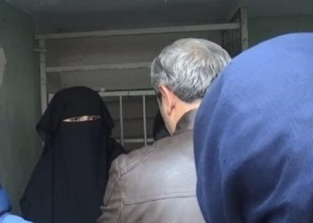 10 Kasım töreninde ‘Atatürk ilah değil’ diyen kadın gözaltına alındı