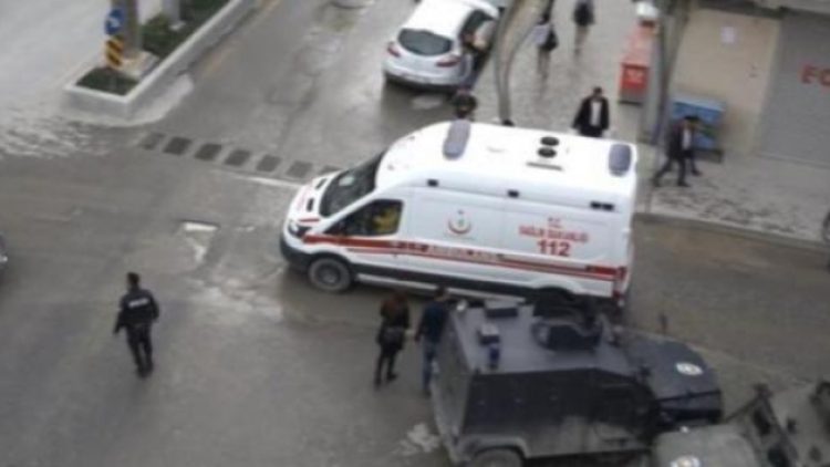 Çukurca’da yol inşaatında çalışan işçilere füzeli saldırı