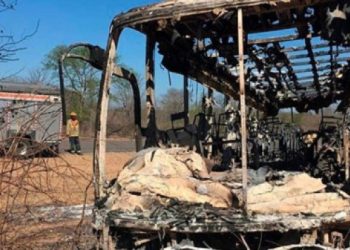 Zimbabve’de yolcu otobüsünde patlama: 42 ölü