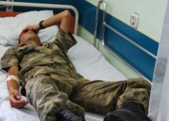 Manisa’da yine kışla zehirlenmesi: 21 asker hastaneye kaldırıldı