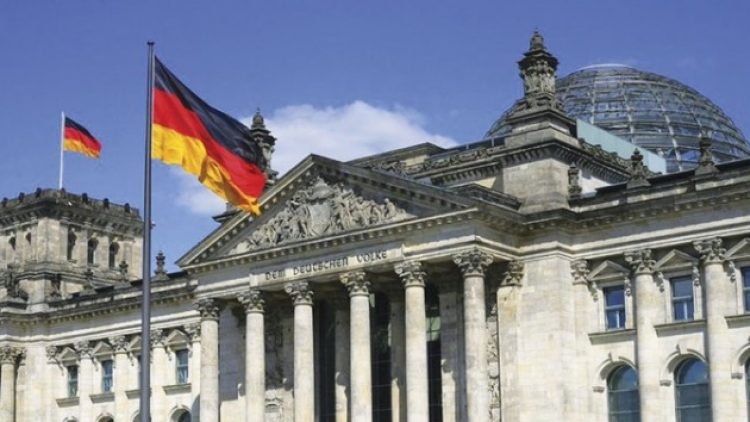 Almanya 61 branşta nitelikli işçi arıyor