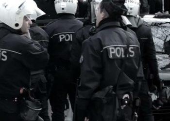 Siyasetçi ve sendikacılara operasyon: Çok sayıda gözaltı