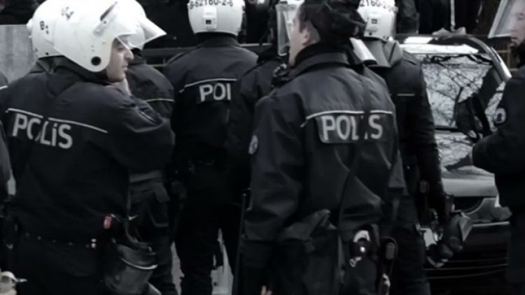 Siyasetçi ve sendikacılara operasyon: Çok sayıda gözaltı