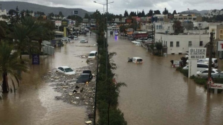 Bodrum’u sel aldı