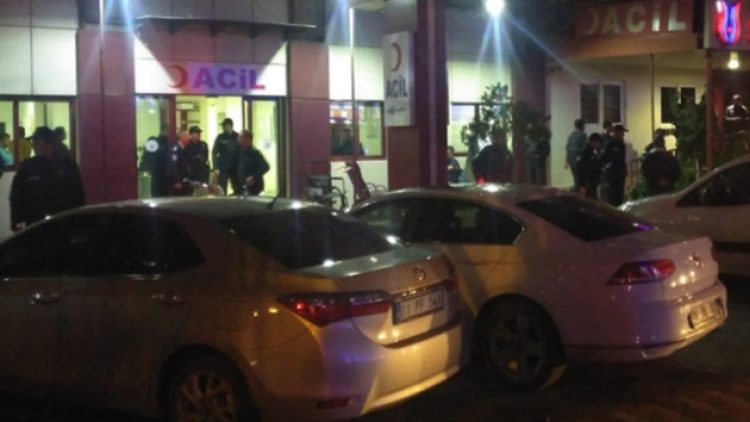 Hastanede silahlar konuştu: Yaralılar var