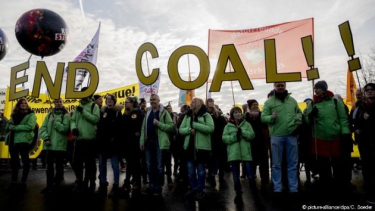 Almanya’da on binler iklim için sokağa döküldü