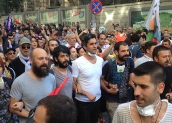 Oyuncu Alabora hakkında tutuklamaya yönelik yakalama kararı