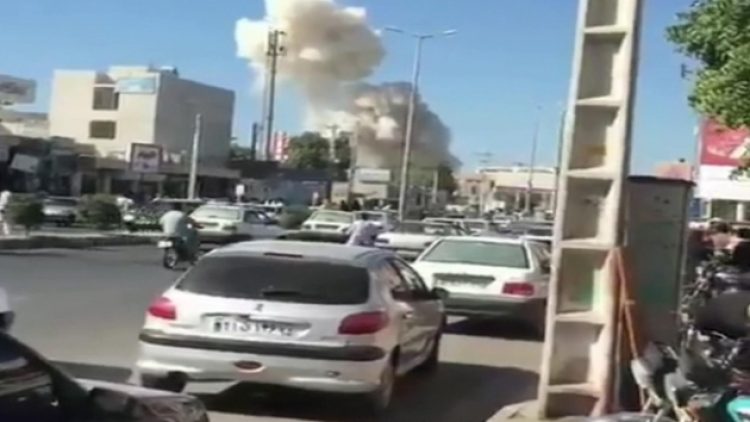 İran’da bomba yüklü araçla saldırı