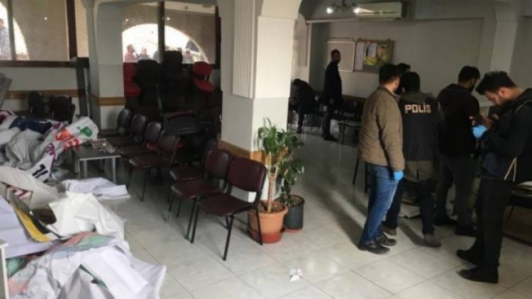 HDP Urfa il binasına polis baskını: 40 gözaltı
