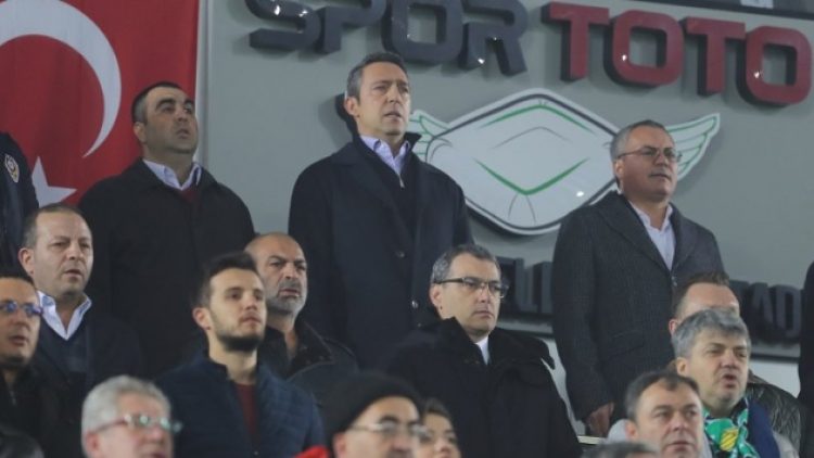 Ali Koç’tan futbolculara ceza: Otobüsle dönecekler