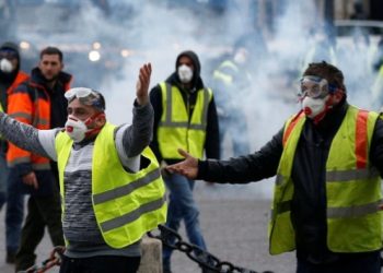 ‘Sarı Yelekliler’ eyleminde bugün: 37 kişi gözaltına alındı