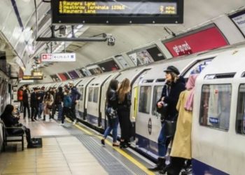 Londra metrosunda makinistlerin maaşı pilot maaşını geçti