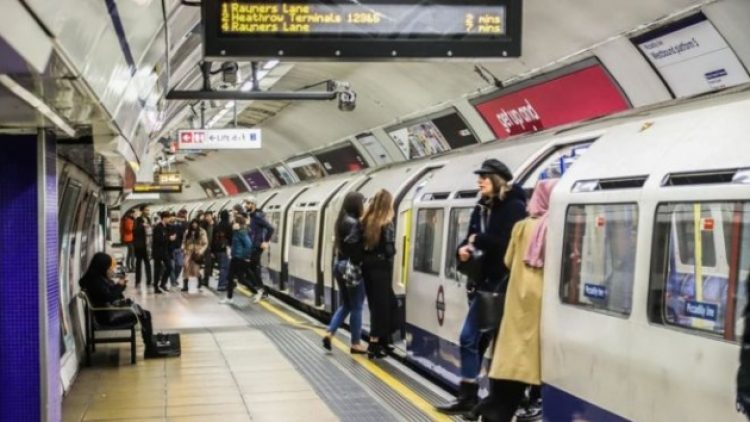 Londra metrosunda makinistlerin maaşı pilot maaşını geçti