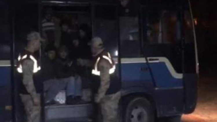 Van’da soğuk havada ölüme terk edilen 46 göçmen bulundu