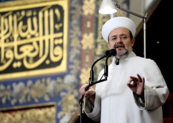 Diyanet: ‘Retweet kul hakkı ihlali’