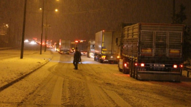Ulaşıma kar engeli; işte yollarda son durum