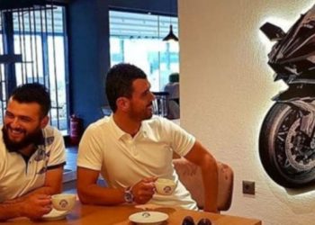 Kenan Sofuoğlu’nun danışmanı istifa etti