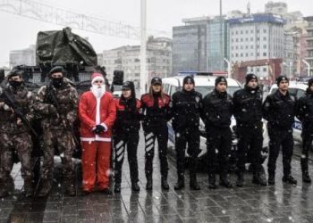 Taksim’de yılbaşı önlemleri: Meydan kapatıldı