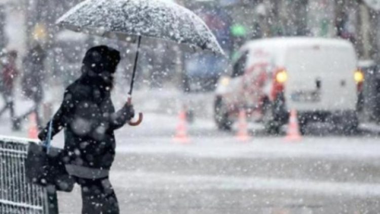 İstanbul’a kar uyarısı… Meteoroloji saat verdi