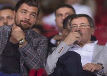 Melih Gökçek oğluna koltuk bulamıyor