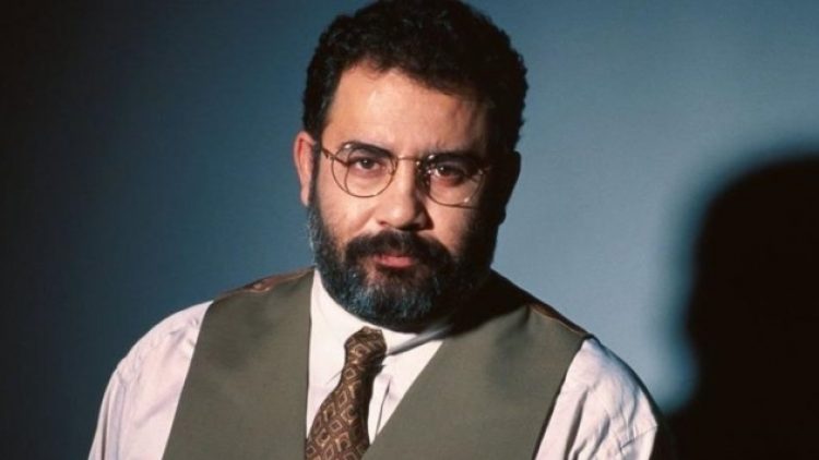 Ahmet Kaya “Hep Sonradan” ile sahnede