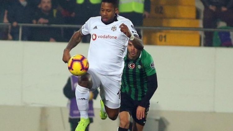 Akhisarspor’dan kural hatası!