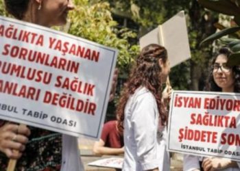 “Bakan yeğeniyim” diyerek doktoru darp etti