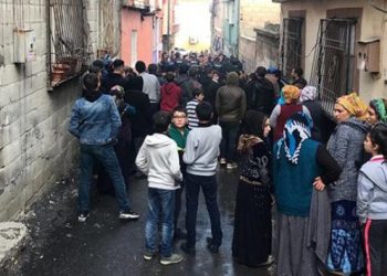 Suriyeli aileye evinde saldırı: 1 çocuğu öldürdüler, anne ve 2 çocuk hastanede