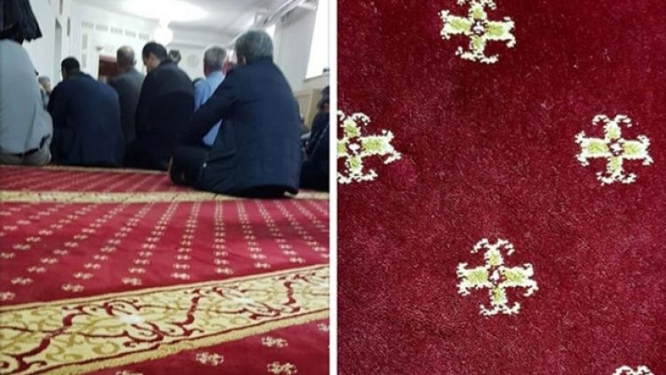 Sağlık Bakanlığı mescidine gamalı haç tepkisi